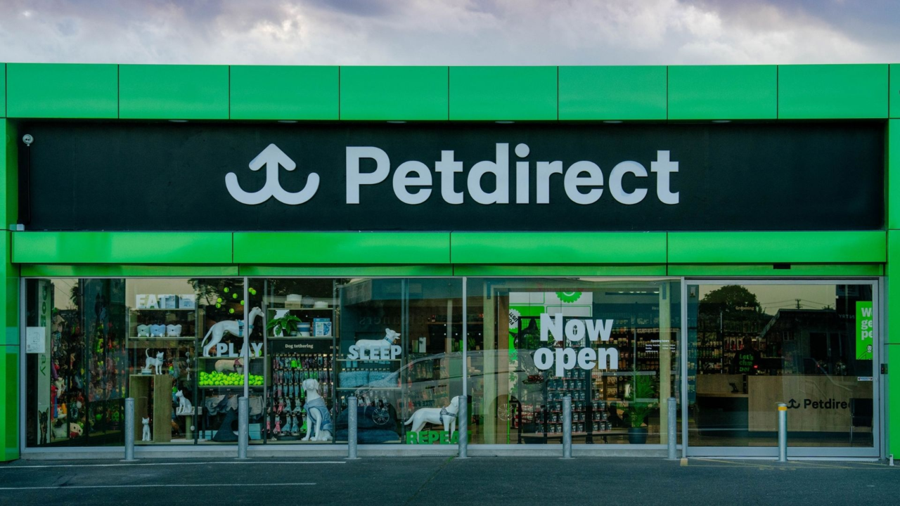 Why Petdirect is the Best Place to Buy Pet Supplies in New Zealand – Online and in-Store