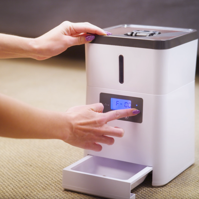 Aclium Smart Automatic Cat and Dog feeder - Product Image 2