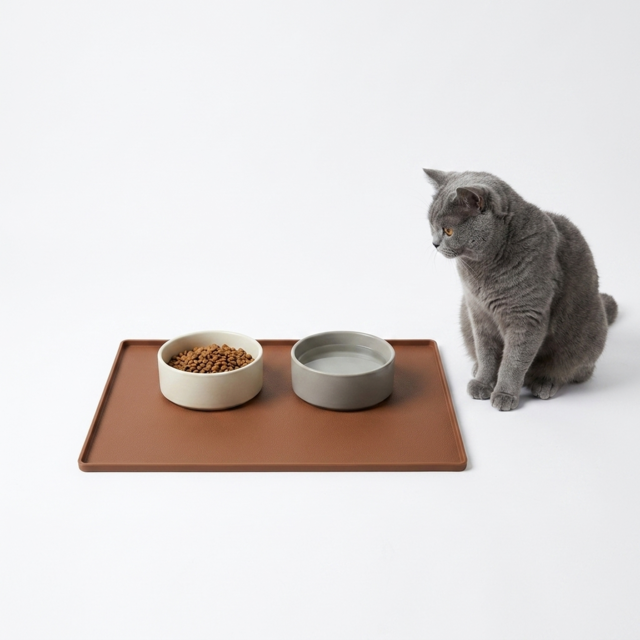 Waggin' Tails Silicone Feeding Mat - Product Image
